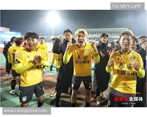 东契奇42+7+8！哈登创纪录压轴